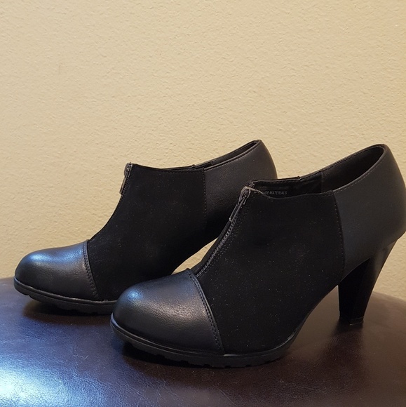 Shoe booties - Picture 1 of 4